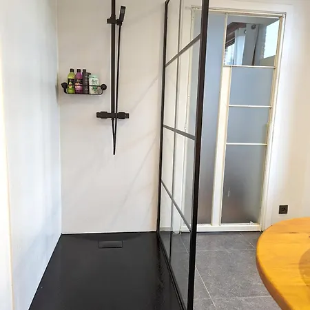 Eglantier Apartment